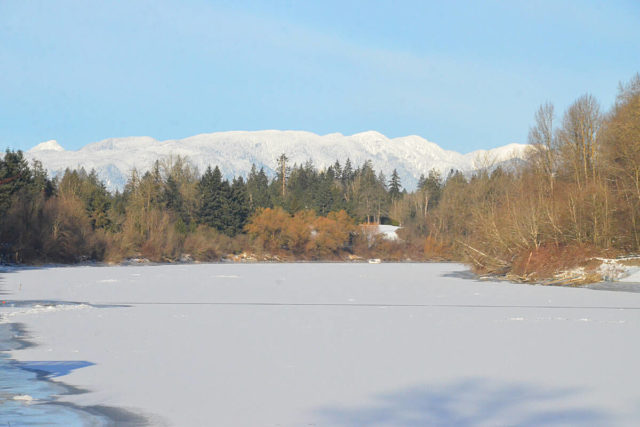 Fraser River freezes shore-to-shore between Langley and Maple Ridge